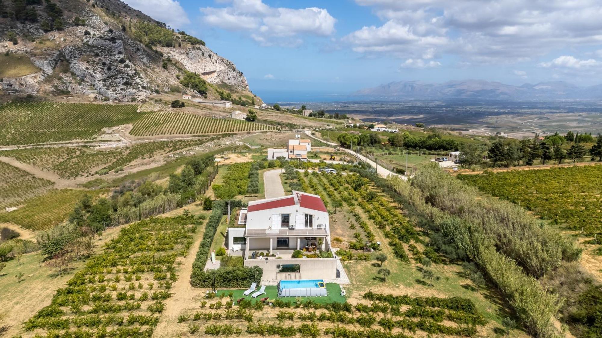Villa Bonifato Vista Sulle Campagne E Sul Mare Siciliano Cozy House Italy Алкамо Екстериор снимка