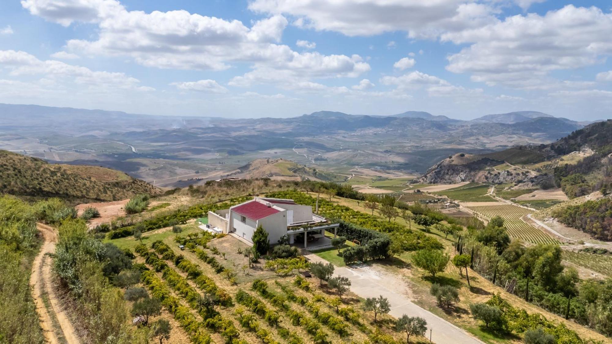 Villa Bonifato Vista Sulle Campagne E Sul Mare Siciliano Cozy House Italy Алкамо Екстериор снимка